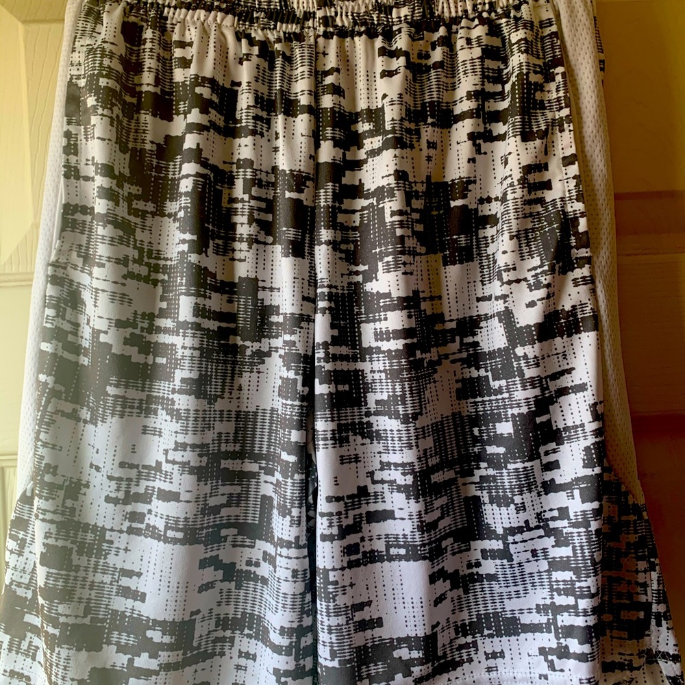 Men’s sports shorts